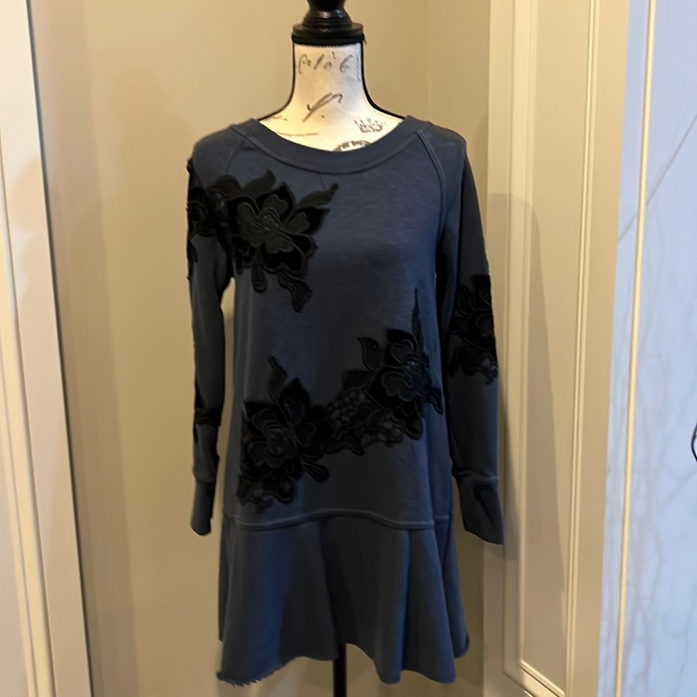 GUC Ladies Soft Surroundings Top Size Medium!!